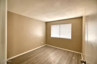 Photo #6: 6820079 Listing