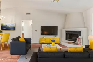 Photo #4: 6820189 Listing 