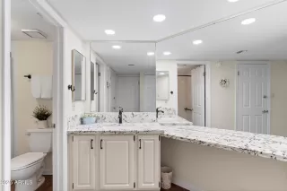 Photo #3: 6820204 Listing