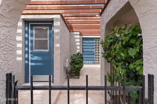 Photo #2: 6820577 Listing 