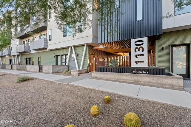 MLS: 6820618 Condo For Sale