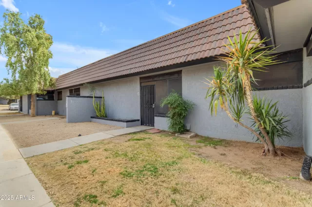 MLS: 6820874 Condo For Sale