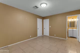 Photo #5: 6820874 Listing 