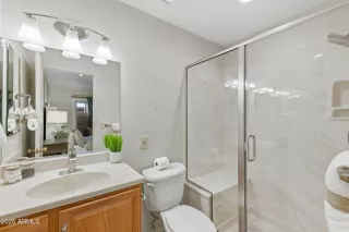 Photo #5: 6820987 Listing 