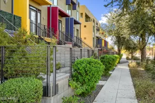 Photo #2: 6821248 Listing