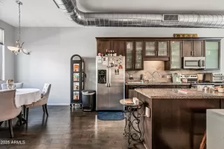 Photo #4: 6821248 Listing