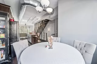 Photo #5: 6821248 Listing