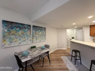 Photo #2: 6821258 Listing 