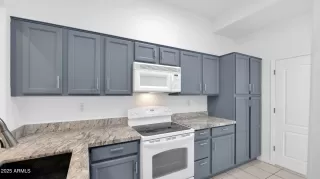 Photo #4: 6821268 Listing