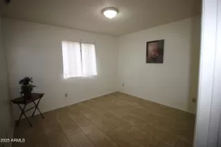 Photo #5: 6821298 Listing