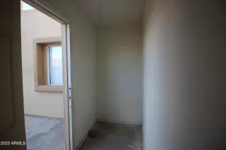 Photo #6: 6821298 Listing