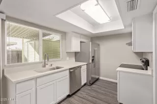 Photo #1: 6821360 Listing 