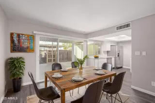 Photo #6: 6821360 Listing 