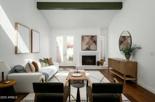 Photo #3: 6821675 Listing