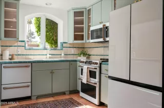 Photo #6: 6821675 Listing