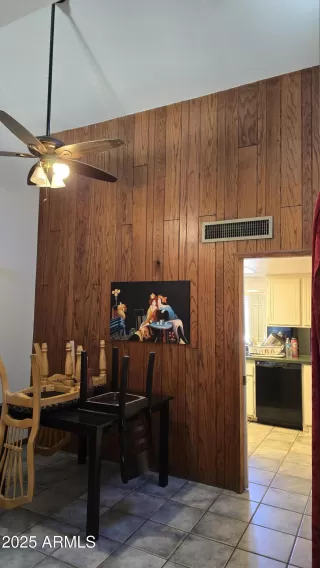 Photo #4: 6821682 Listing