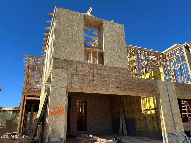 MLS: 6821735 Condo For Sale