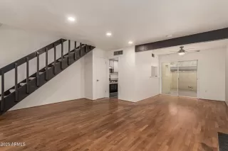 Photo #6: 6821753 Listing 