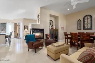 Photo #5: 6821933 Listing 