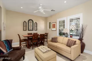 Photo #6: 6821933 Listing 