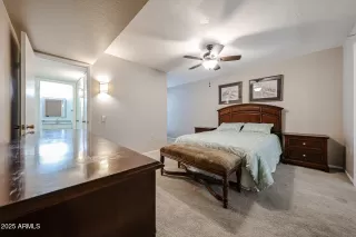 Photo #5: 6821942 Listing