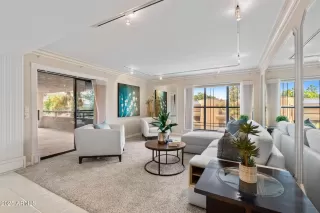 Photo #3: 6821946 Listing