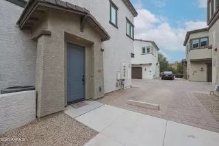 Photo #2: 6821965 Listing