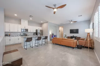 Photo #4: 6821965 Listing