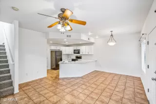 Photo #5: 6822029 Listing 