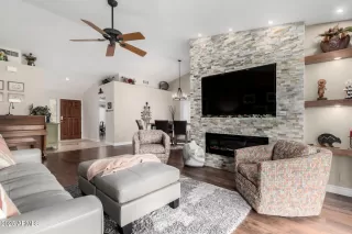 Photo #6: 6822132 Listing 