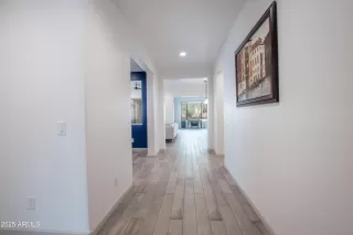 Photo #2: 6822185 Listing 