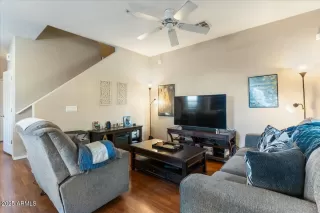 Photo #3: 6822243 Listing