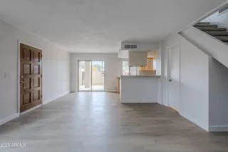 Photo #2: 6822295 Listing