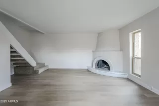 Photo #4: 6822295 Listing