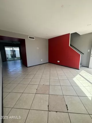 Photo #3: 6822398 Listing 