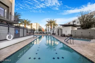 Photo #2: 6822552 Listing