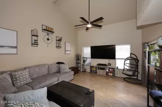 Photo #5: 6822640 Listing