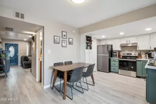 Photo #3: 6822671 Listing