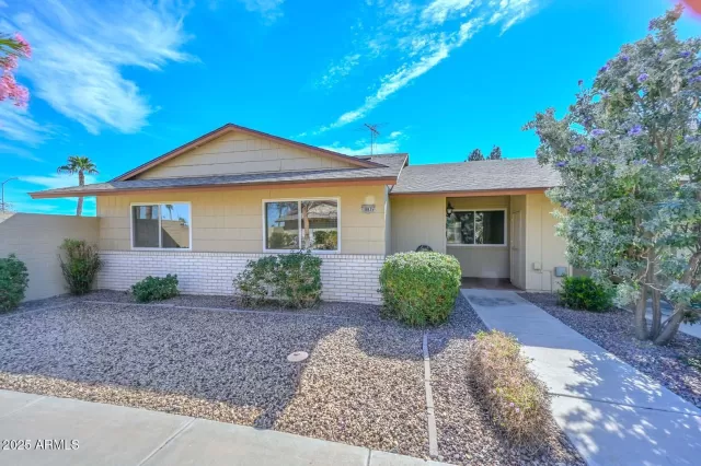 MLS: 6822682 Condo For Sale