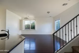 Photo #4: 6822725 Listing