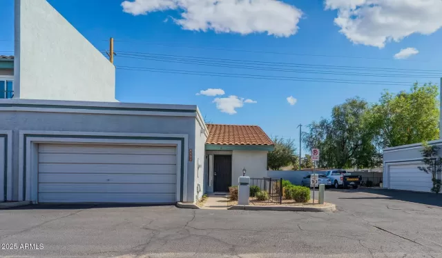 MLS: 6822767 Condo For Sale