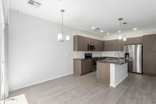 Photo #4: 6822803 Listing