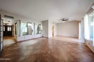 Photo #5: 6822861 Listing