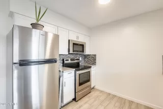 Photo #4: 6822947 Listing