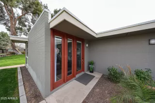 Photo #2: 6822953 Listing