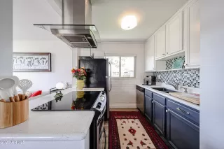 Photo #6: 6822953 Listing