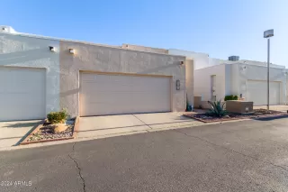 Photo #2: 6823038 Listing