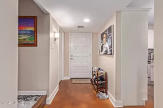 Photo #4: 6823038 Listing