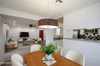 Photo #3: 6823115 Listing 