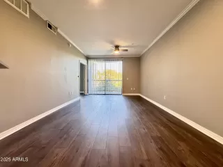 Photo #4: 6823252 Listing